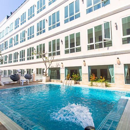 جومتين بيتش Sun Sky Resort Near Beach المظهر الخارجي الصورة